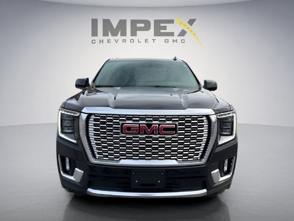 Used 2024 GMC Yukon Denali w/ Denali Reserve Package AWD/4WD image 8