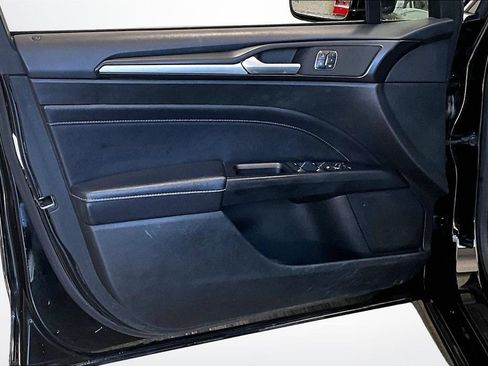 Used 2017 Ford Fusion Titanium FWD image 20