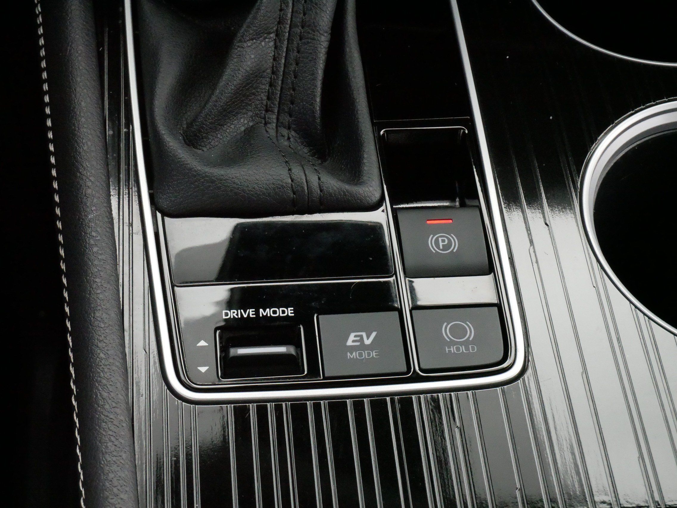 Certified 2026 Toyota Sienna XSE FWD image 30