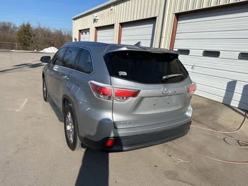 Used 2014 Toyota Highlander XLE image 19