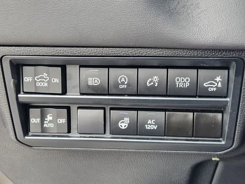 Used 2024 Toyota Tundra Platinum image 21