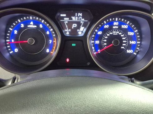 Used 2013 Hyundai Elantra GLS w/ Preferred Pkg FWD image 14