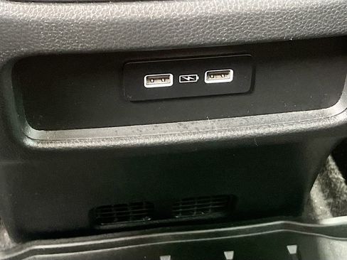 Used 2023 Honda Pilot Touring image 27