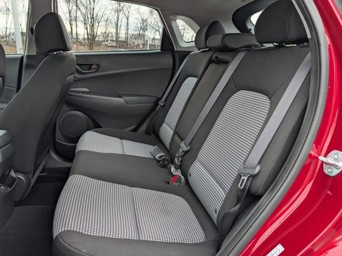 Used 2023 Hyundai Kona SE AWD/4WD image 9