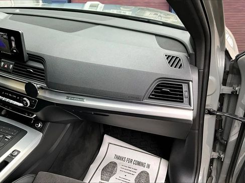 Used 2019 Audi SQ5 Premium w/ Convenience Package image 16