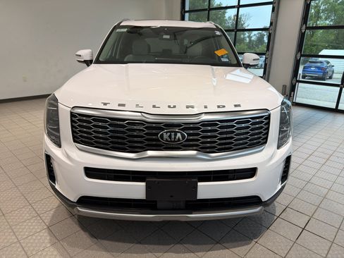 Certified 2021 Kia Telluride EX w/ Towing Package FWD image 8