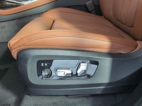 New 2026 BMW X7 xDrive40i w/ Executive Package image 11