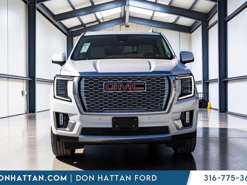 Used 2024 GMC Yukon XL Denali AWD/4WD image 25