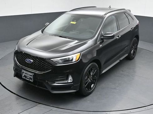 Used 2023 Ford Edge ST-Line w/ Class II Trailer Tow Package image 47
