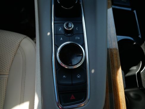 Certified 2024 Cadillac Escalade Sport Platinum AWD/4WD image 28