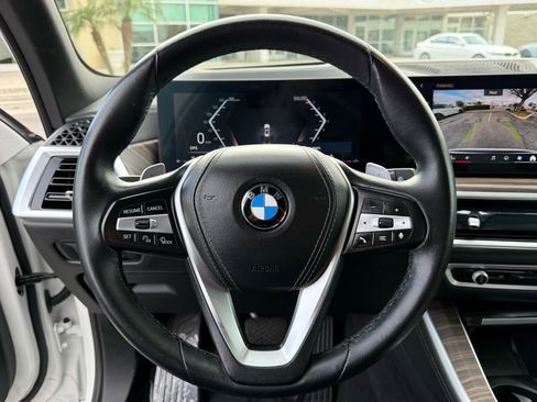 Used 2025 BMW X5 sDrive40i w/ Premium Package image 25