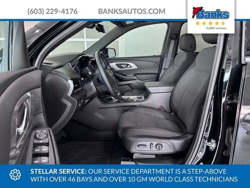 Certified 2023 Chevrolet Traverse LT w/ Rear Camera Mirror Package AWD/4WD image 9