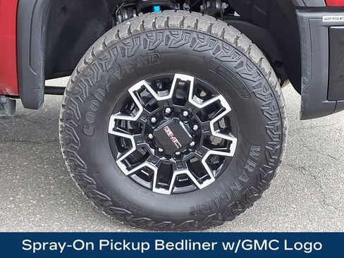 Used 2025 GMC Sierra 2500 AT4X image 28