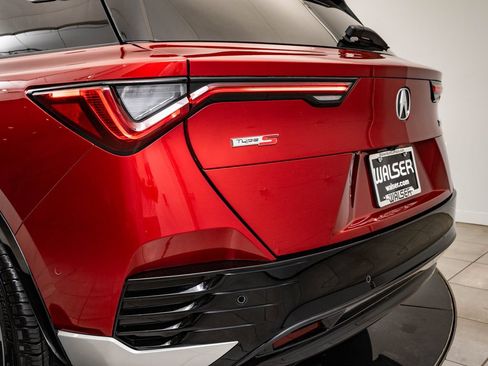 Used 2024 Acura ZDX Type S AWD/4WD image 19