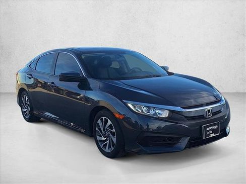 Used 2018 Honda Civic EX image 3