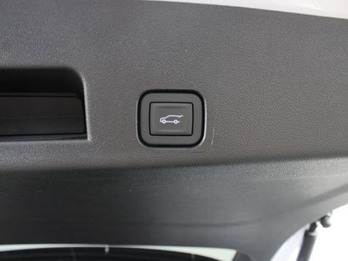 New 2026 GMC Acadia Denali Ultimate AWD/4WD image 24