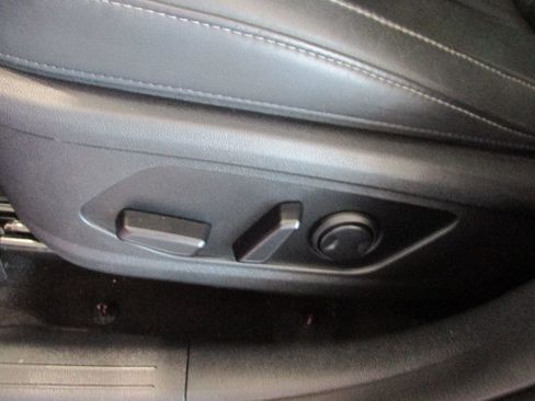 Used 2022 Kia Sorento SX image 28