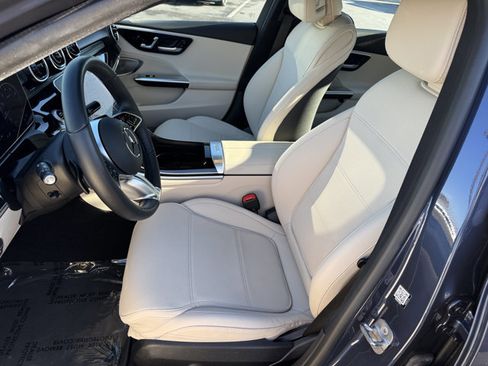 Used 2024 Mercedes-Benz C 300 Sedan image 16