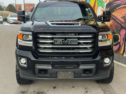 Used 2018 GMC Sierra 3500 SLT w/ Duramax Plus Package image 3