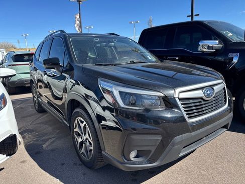 Used 2021 Subaru Forester Premium image 7