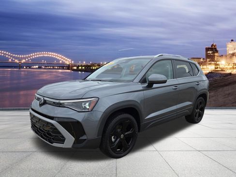 Certified 2025 Volkswagen Taos SEL AWD/4WD image 1