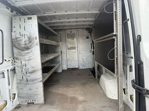 Used 2017 Mercedes-Benz Sprinter 2500 image 7