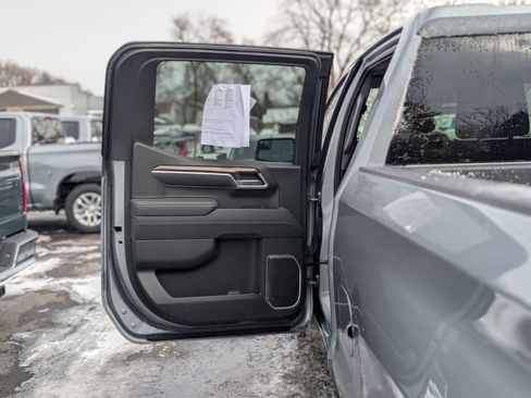 Used 2025 Chevrolet Silverado 1500 LT image 30