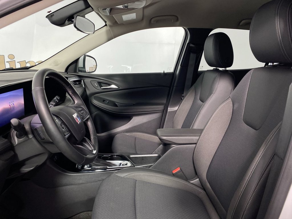 Certified 2024 Buick Encore GX Preferred w/ Comfort Package FWD image 11