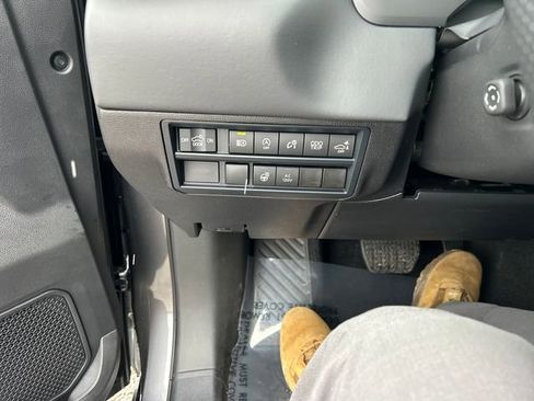 Used 2025 Toyota Tundra Platinum image 30