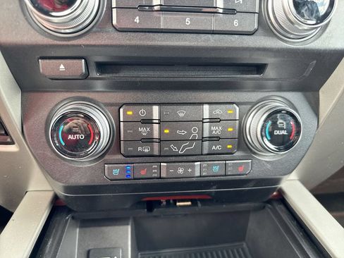 Used 2017 Ford F350 King Ranch w/ King Ranch Ultimate Package AWD/4WD image 17