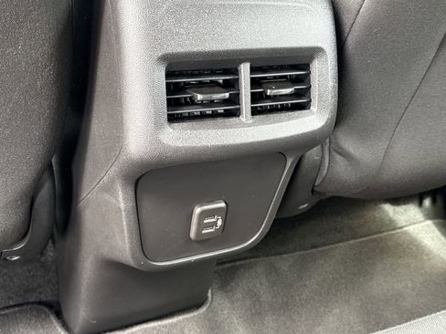 Used 2022 Chevrolet Equinox LT FWD image 11