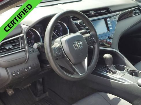 Used 2019 Toyota Camry LE FWD image 8
