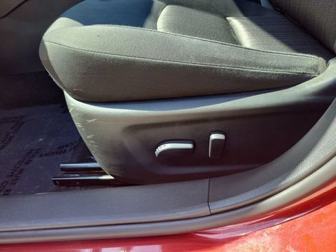 Used 2025 Nissan Altima 2.5 SV FWD image 13