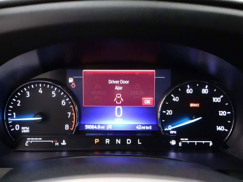 Used 2023 Ford Explorer XLT w/ Equipment Group 202A image 7