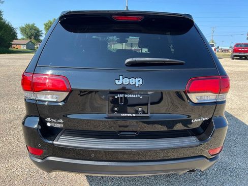 Used 2022 Jeep Grand Cherokee Laredo X AWD/4WD image 4