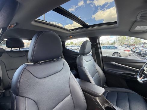 Used 2022 Chevrolet Bolt EUV Premier w/ Sun & Sound Package image 20