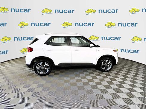 Certified 2025 Hyundai Venue SEL FWD image 8