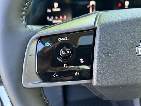 New 2025 Nissan Murano SL image 13