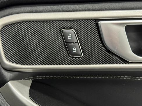 Used 2023 Ford Explorer XLT image 21