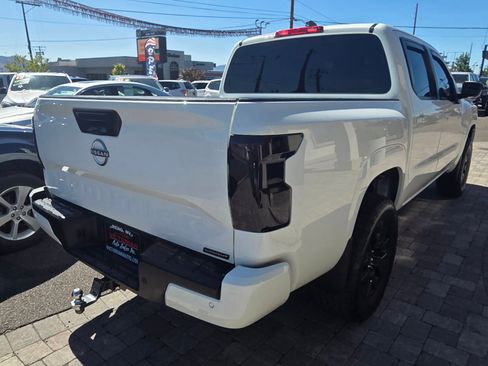 Used 2023 Nissan Frontier SV w/ Midnight Edition Package AWD/4WD image 5