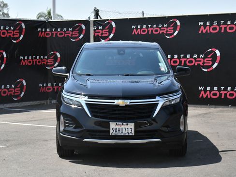 Used 2022 Chevrolet Equinox LT image 2