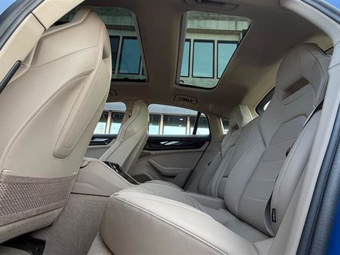 Used 2025 Porsche Panamera 4 image 20