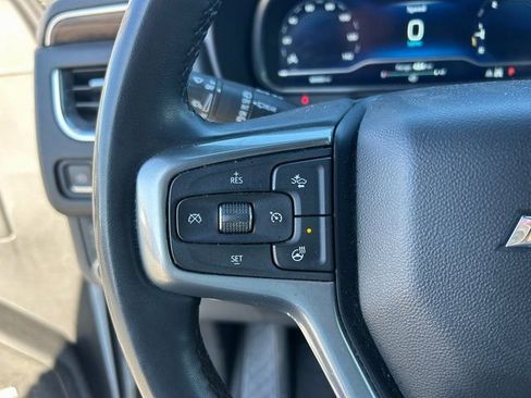 Used 2023 Chevrolet Suburban Premier image 15