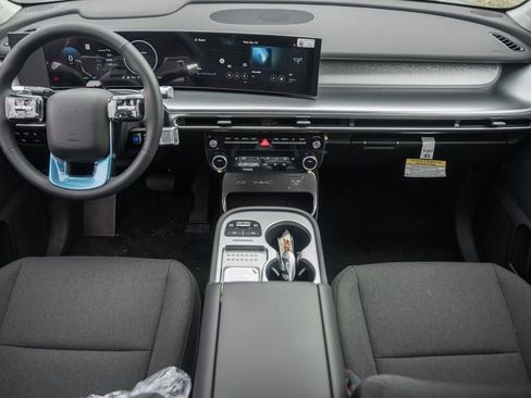 New 2026 Hyundai Ioniq 9 SE image 18