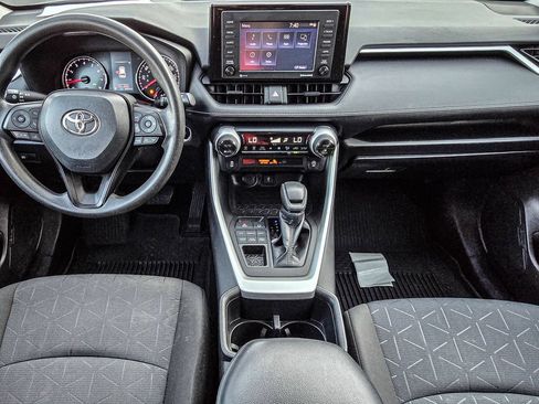 Used 2022 Toyota RAV4 XLE AWD/4WD image 29