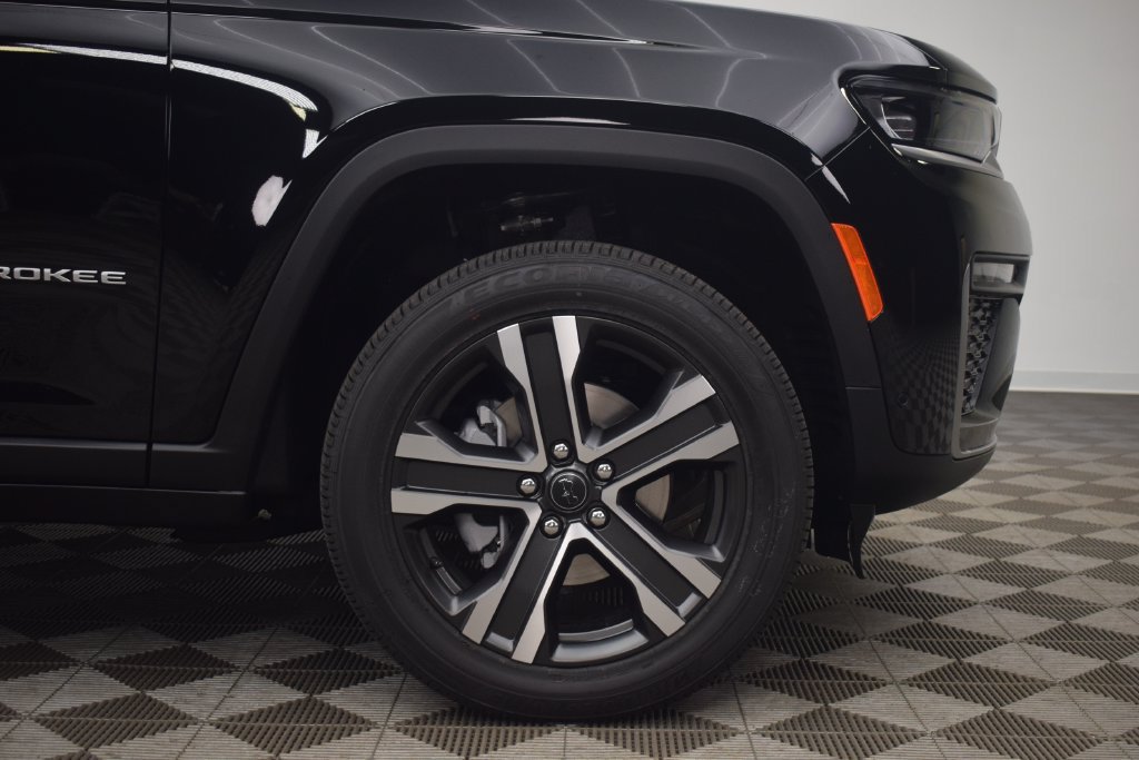 New 2027 Jeep Grand Cherokee Limited AWD/4WD image 11