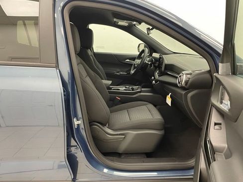 New 2026 Chevrolet Equinox LT AWD/4WD image 13