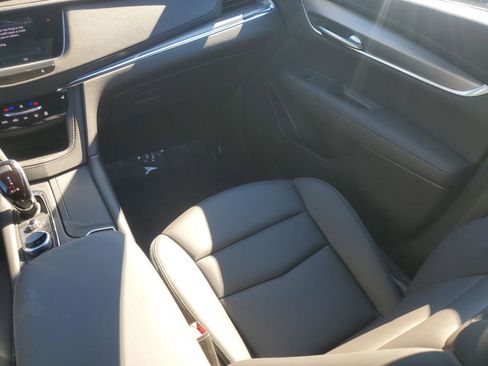 Used 2023 Cadillac XT5 Luxury image 18