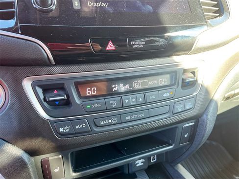 Used 2023 Honda Passport TrailSport image 15