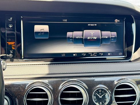 Used 2015 Mercedes-Benz S 550 Sedan image 31